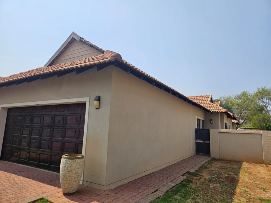 3 Bedroom Property for Sale in The Islands Estates North West